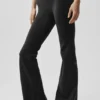 Airbrush Legging med lav midje og bootcut-ben – svart