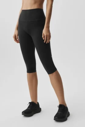 16" Capri-bukser med High-Waist Airbrush-mønster – svart