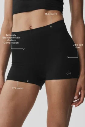 2″ Alo Softsculpt Mid-Rise Short – svart