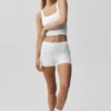 2" Alo Softsculpt shorts med middels høy midje – hvit