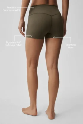 3″ Alo Softsculpt High-Waist Precision Shorts – oliventrær