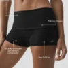 3" Alo Softsculpt lavt sittende shorts med nedbrett – svart