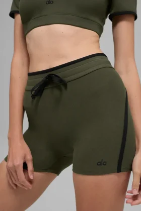 4″ High-Waist Airbrush Race Pace Shorts – grønn oliven/svart