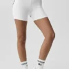 4" High-Waist Airbrush-shorts med hjerte-mønster – hvit/svart
