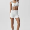 4" High-Waist Airbrush-shorts med hjerte-mønster – hvit/svart