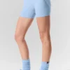 4” High-Waist Alosoft shorts med hjerteprint – Seashell Blue Heather/White