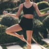 4" sømløse, ribbede High-Waist shorts i modal – svart
