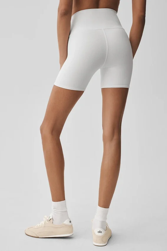 5" Airbrush-High-Waist Biker Shorts – hvit