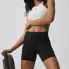5" Airbrush-sykkelshorts med High-Waist – svart