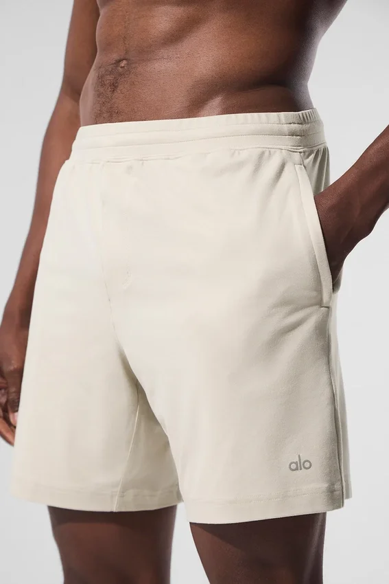 7" Conquer React Performance Shorts – Bone