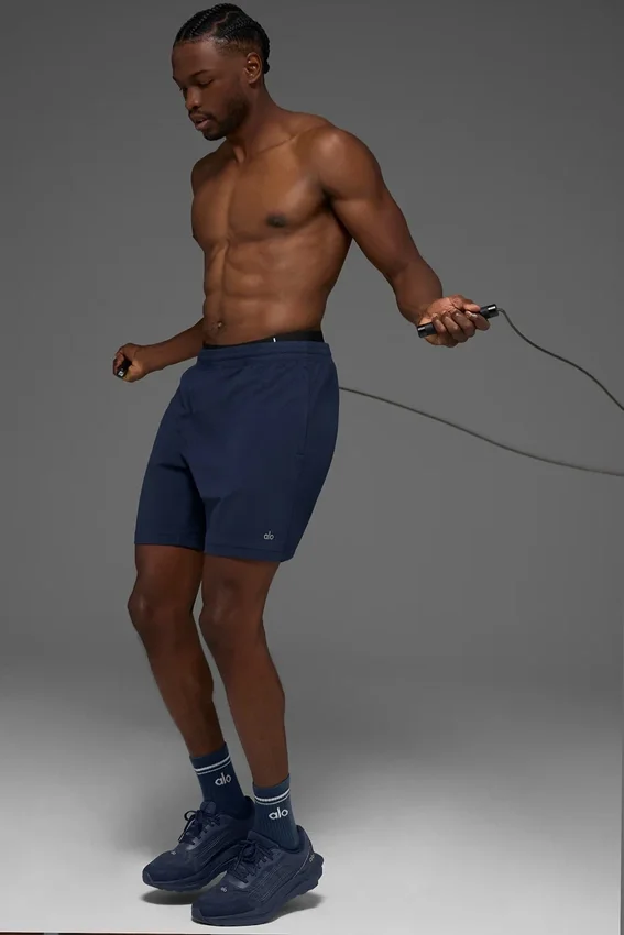 7" Conquer React Performance-shorts – marineblå
