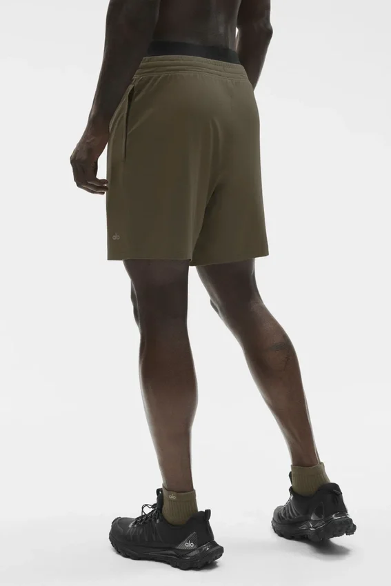 7" Conquer React Performance Shorts – Olive Tree