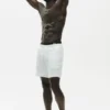 7" linjersey-shorts i kyststil – hvit