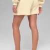 Accolade Shorts – Candlelight Yellow
