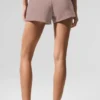 Accolade Shorts – Taupe