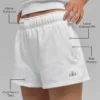 Accolade Shorts – White