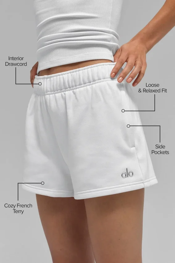 Accolade Shorts – White