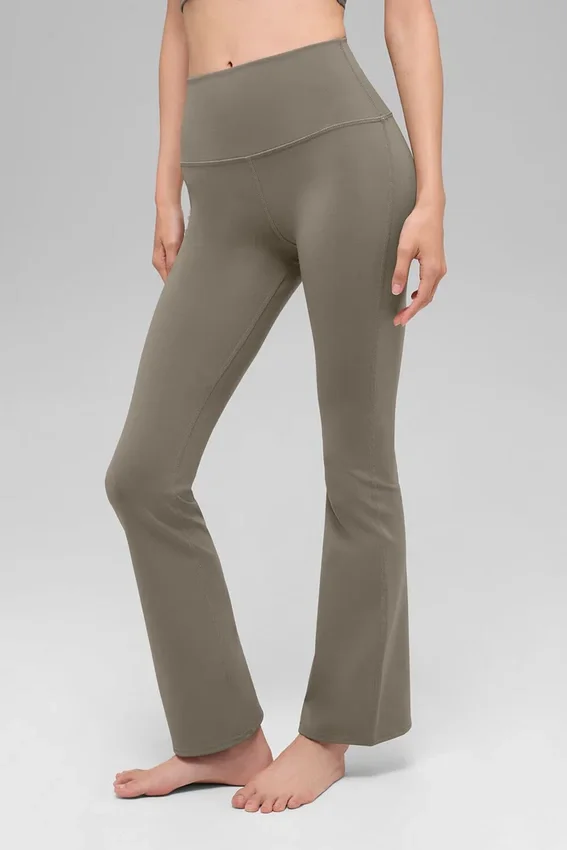 Airbrush High-Waist 7/8 Bootcut Legging – lys kakao