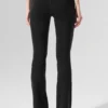 Airbrush High-Waist 7/8 Bootcut Tights – svart