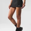 Airbrush-tennisskjørt med High-Waist-passform og «Good Form»-passform – svart