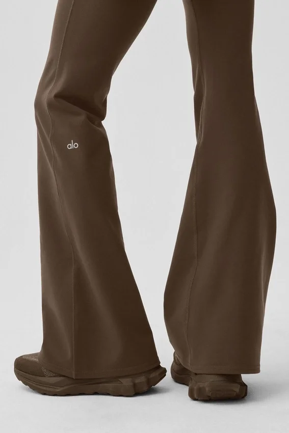 Airbrush-tights med lav midje og bootcut-ben – Espresso