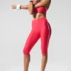 Airlift High-Waist Capri-bukser med superelegant kontrast – Candy Red/White