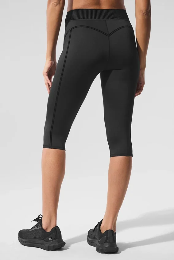 Airlift High-Waist Line up Capri – svart