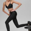Airlift High-Waist Love Language Stirrup Legging – svart