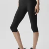 Airlift High-Waist Sleek Capri – svart