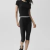 Airlift High-Waist Sleek Capri – svart