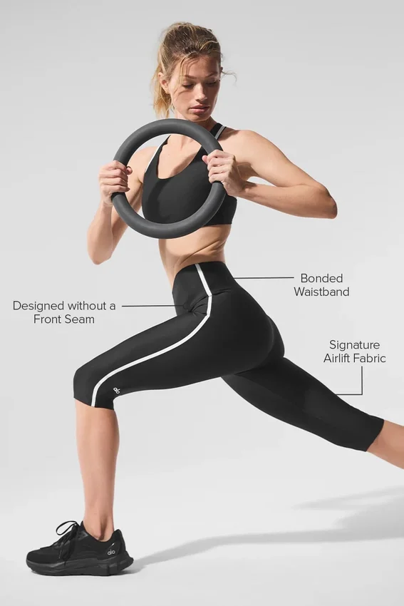 Airlift High-Waist Super Sleek Contrast Capri – svart/hvit