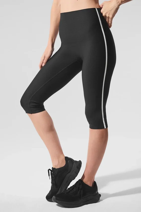 Airlift High-Waist Super Sleek Contrast Capri – svart/hvit