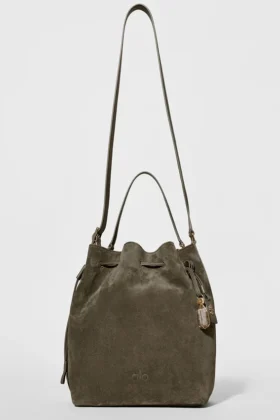 Alo Balance Bucket – oliventrær-suede