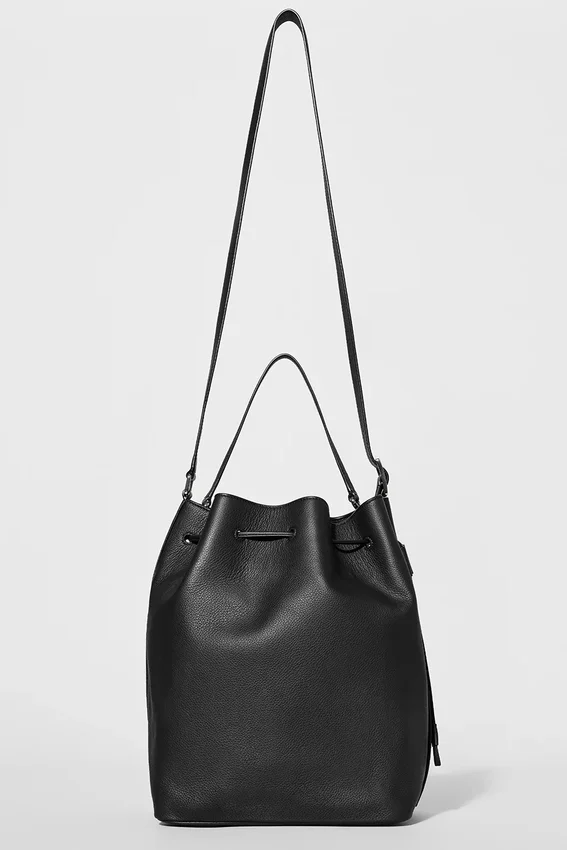 Alo Balance Bucket – svart skinn