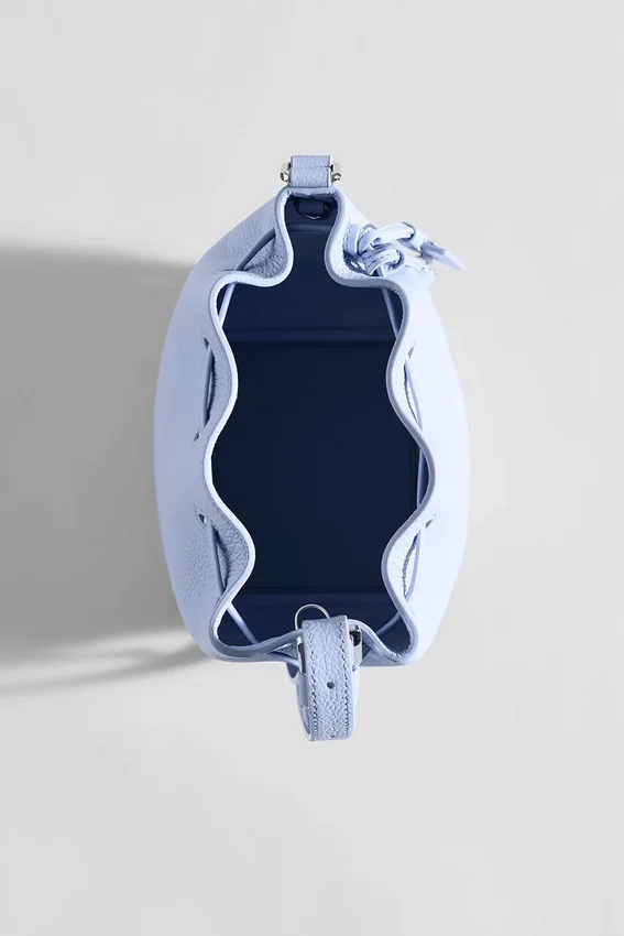 Alo Mini Balance – lys provenceblått skinn