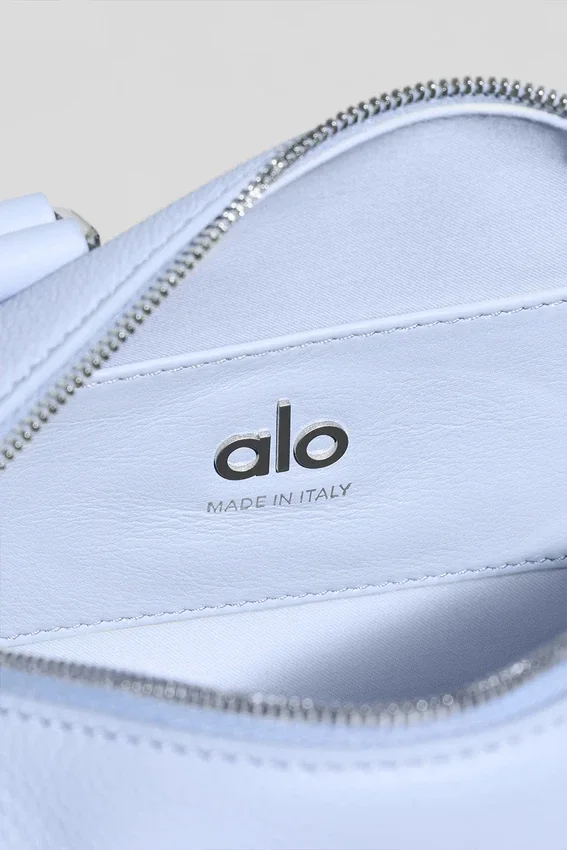 Alo Mini Voyage – Lys provensisk blått skinn