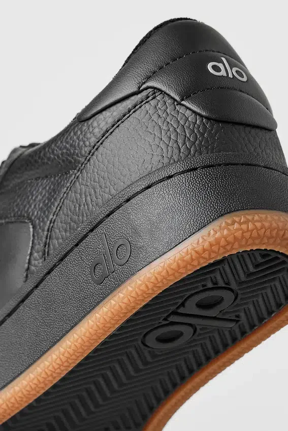 Alo Recovery Mode Sneakers – Black/Gum
