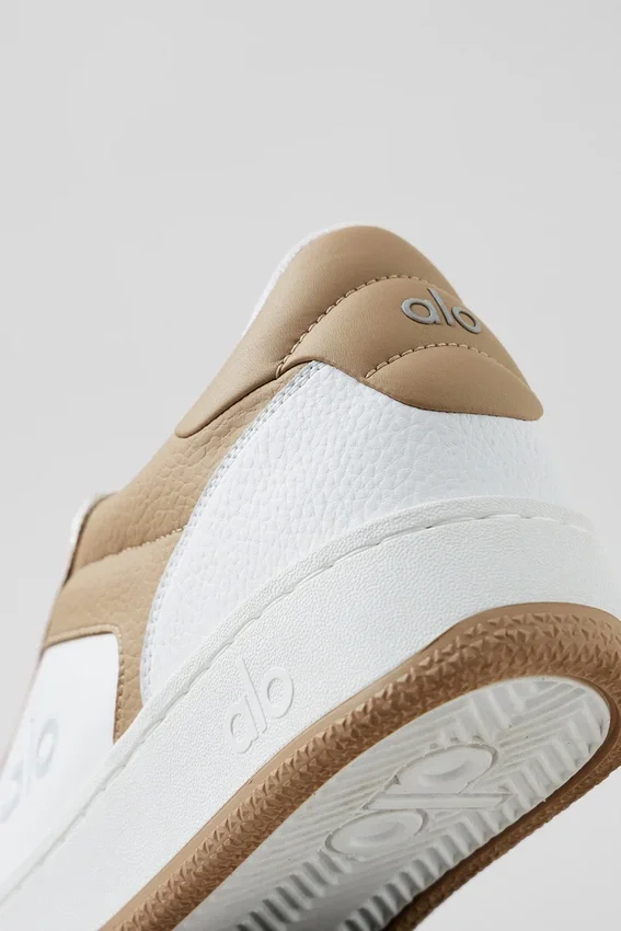 Alo Recovery Mode-sneakers – Grus/hvit