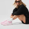 Alo Recovery Mode Sneakers – Rosa/Hvit