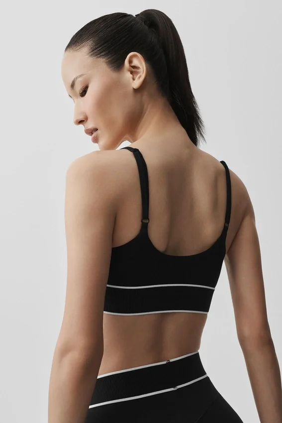 Alo Softsculpt Amp It up-BH – svart
