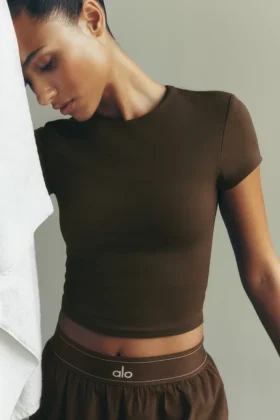 Alo Softsculpt Precision kortærmet topp – Espresso