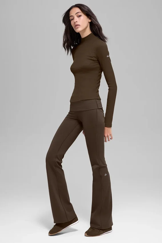 Alo Softsculpt tights with a folded lining and expanded leg – Espresso