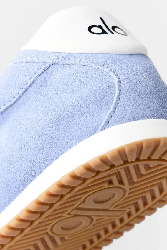Alo Sunset Sneaker – Light Provence Blue