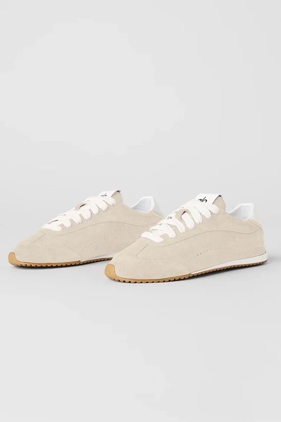 Alo Sunset Sneaker – Sandstone