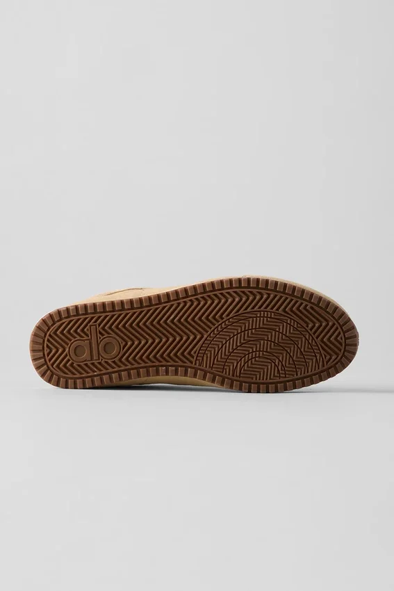 Alo Sunset Sneakers + Jisoo – Caramel Cream