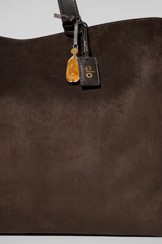Alo Tranquility Handlenett – Espresso-semsket skinn