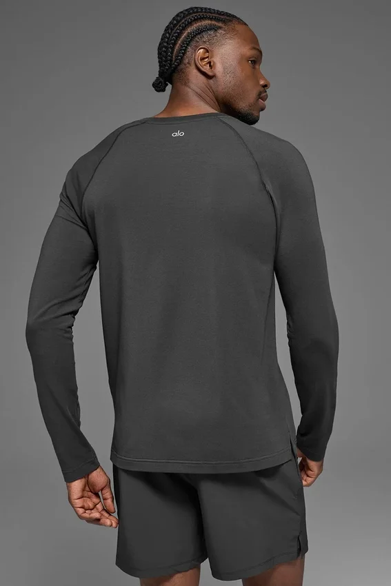 Alo Vapor langermet genser med rund hals – Anthracite