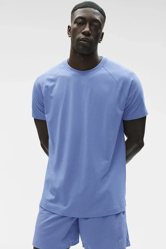 Alo Vapor T-skjorte med rund hals og korte ermer – Provence Blue