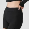 Alolux High-Waist Me Time Shorts – svart