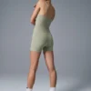 Alosoft «Suns out»-Onesie – Limestone